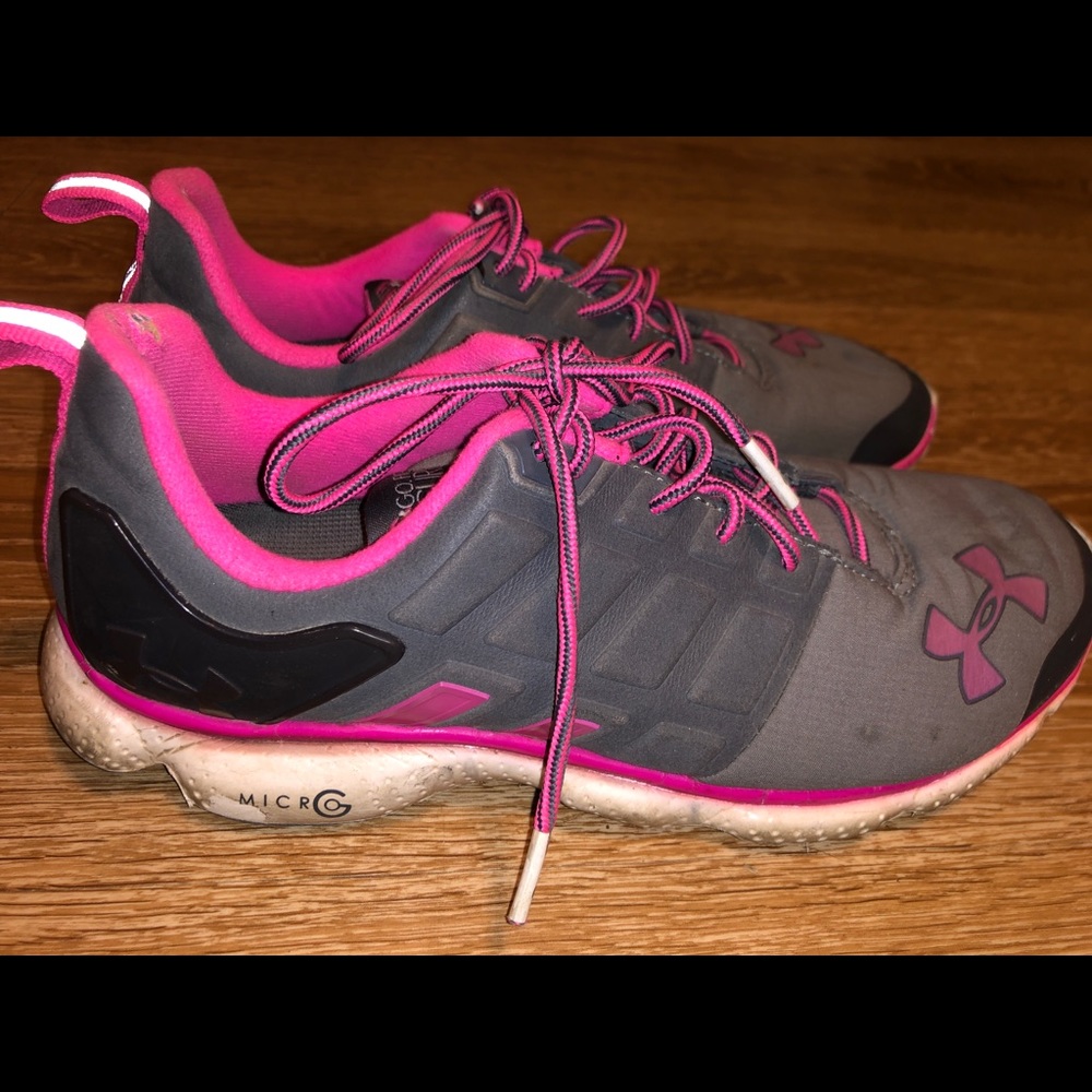 Under Armour tennis shoes